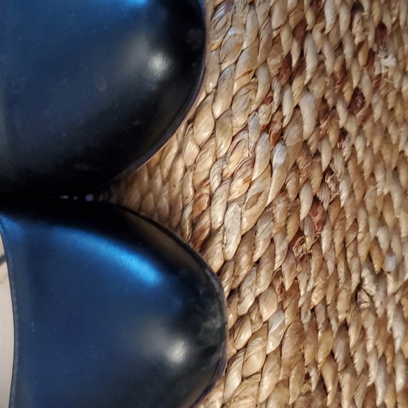 Prada Pumps (authentic) - Picture 11 of 13